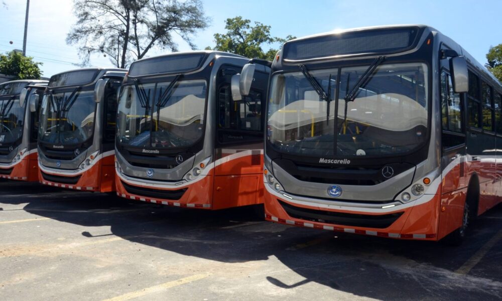 Loan subscription authorized to buy 1,500 buses from Chinese company